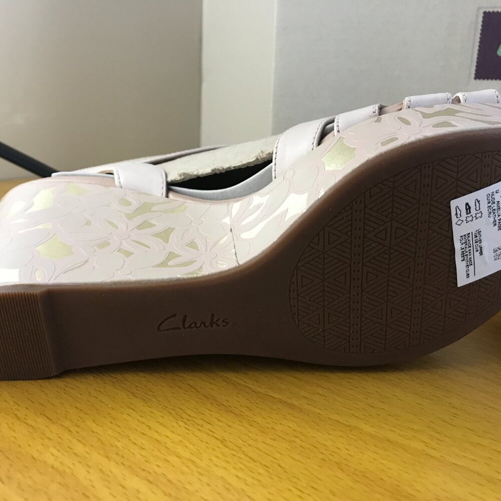 Clarks Women’s Size 10 Nude Leather Amelia Page Floral Wedge Sandals - Picture 5 of 7